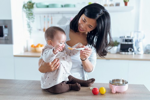 Pros And Cons On Hiring A Babysitter